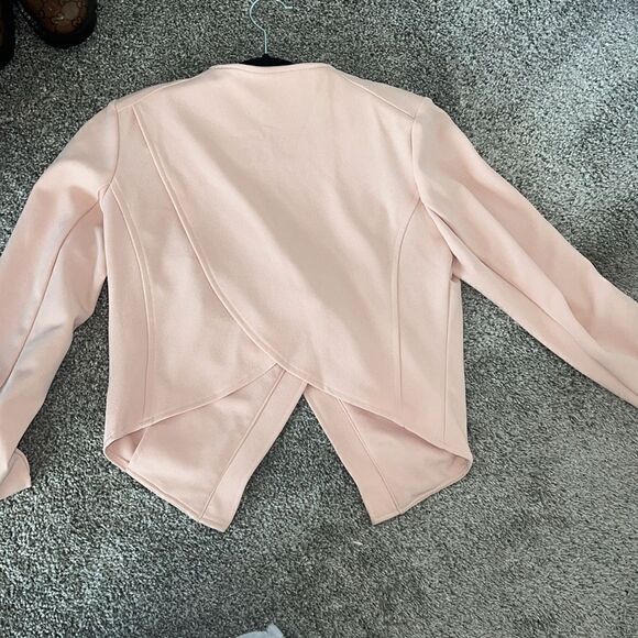 Bar lll Moto style cropped jacket. Asymmetrical. Size medium. Pink - Picture 4 of 4